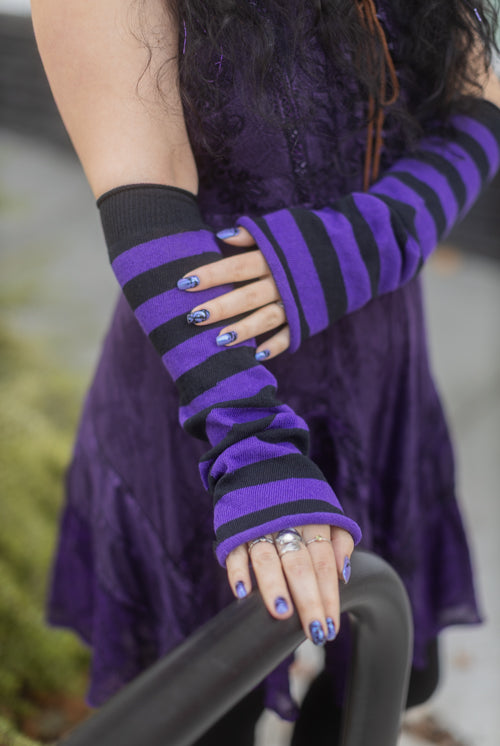 M Sleeves - black and violet