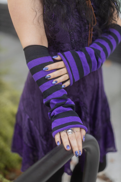 M Sleeves - black and violet