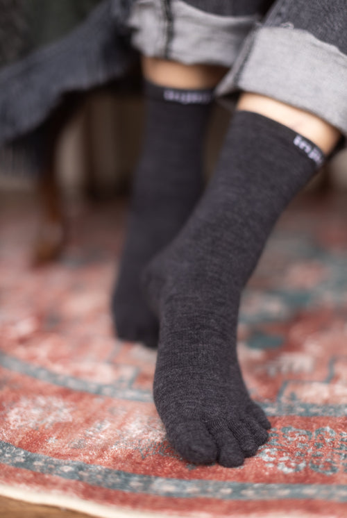 Basic Wool Liner Crew Toe Socks - Dark Charcoal
