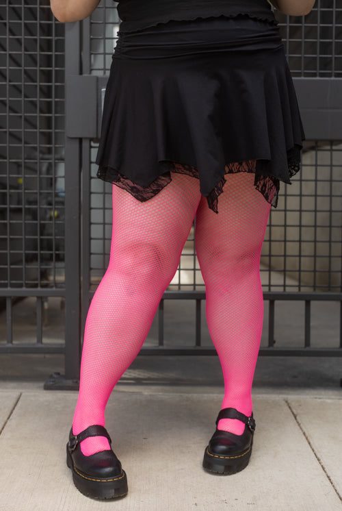 Plus Size Fishnet Seamless Pantyhose - Hot Pink