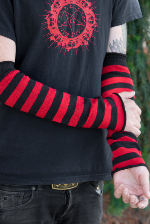 M Sleeves - black/red