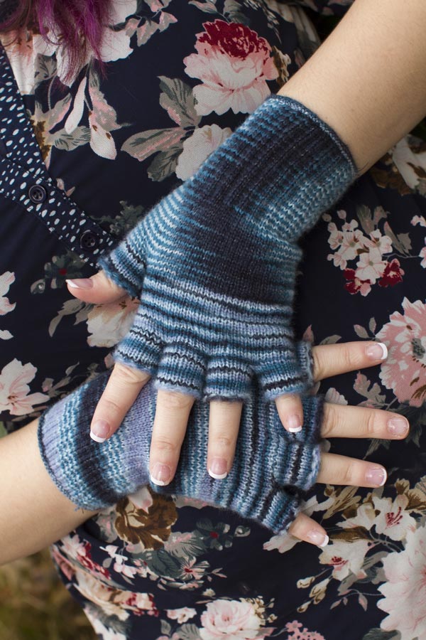 Space Dyed Fingerless Gloves - Dark Blue/Light Blue