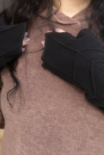 Leaf Pattern Fleece Arm Warmers - Black