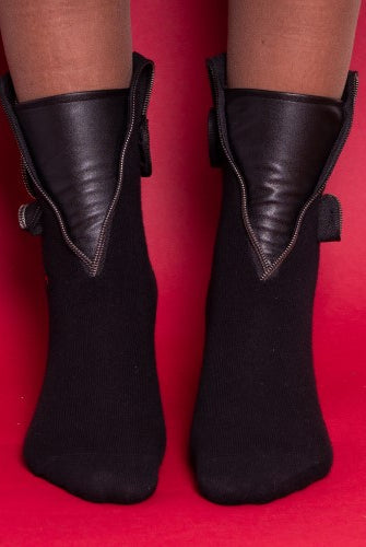 Black Zipper Swirl Crew