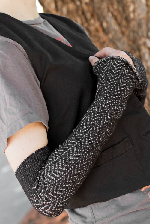 Chevron Sleeves - Black and white