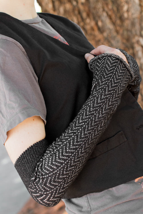 Chevron Sleeves - Black and white