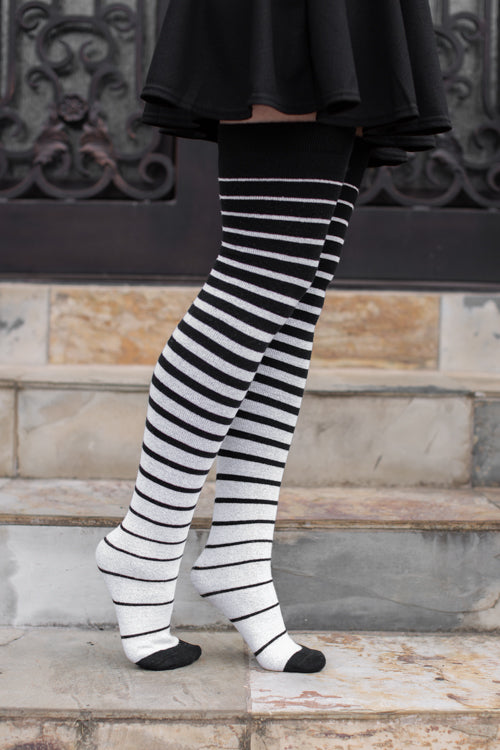 Longer Gradient Stripes Extraordinary Tube Socks - Black and White