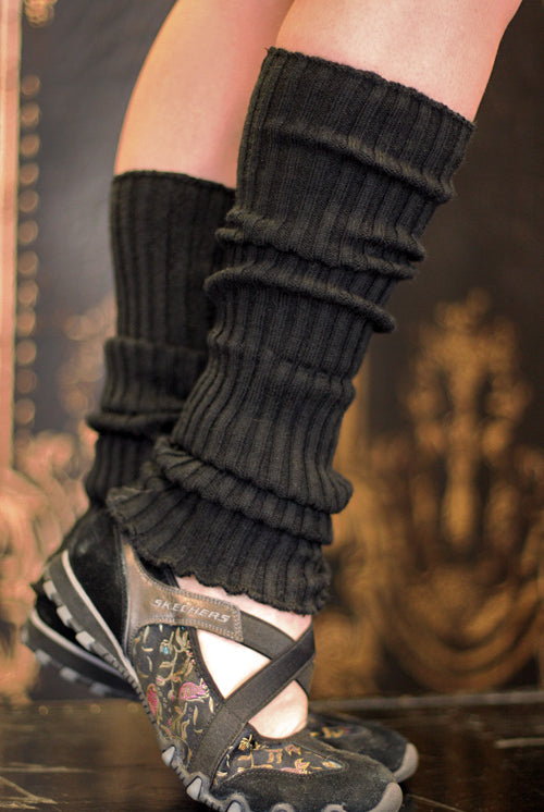 Ribbed Knit Leg Warmers in Black