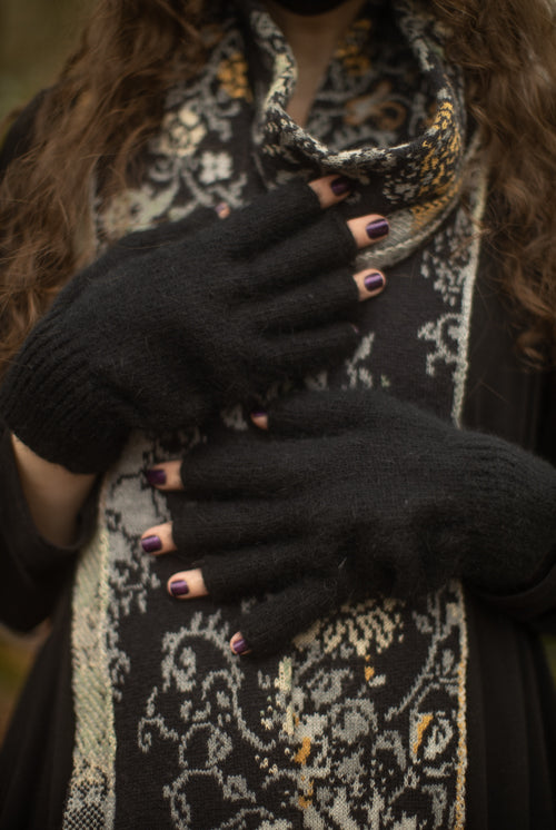 Orkney Angora Thermal Fingerless Gloves - Black