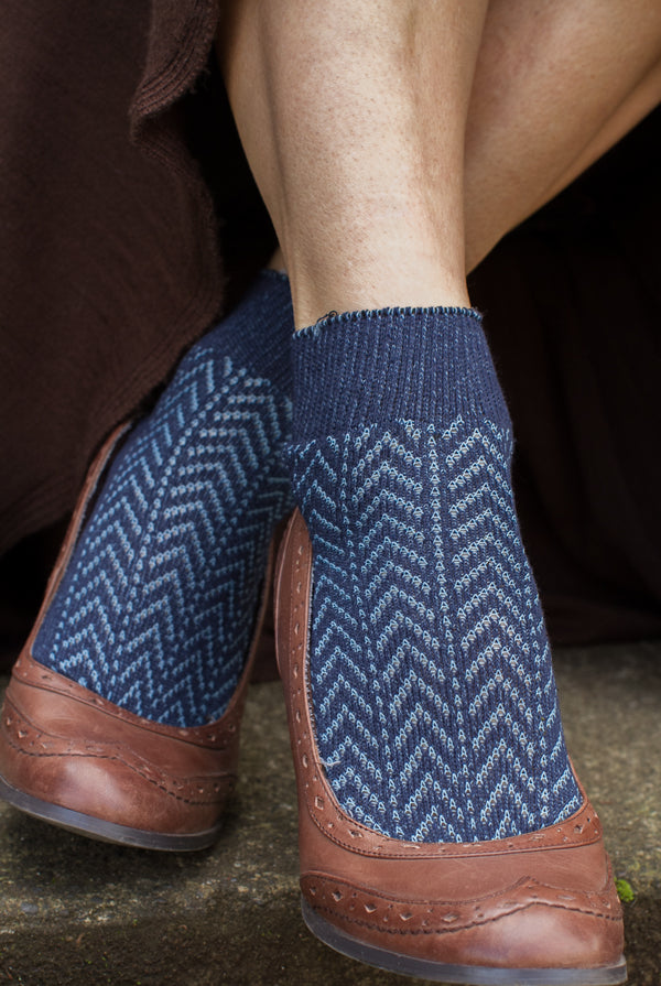 Shorty Chevron Anklet - Dark Denim and light blue