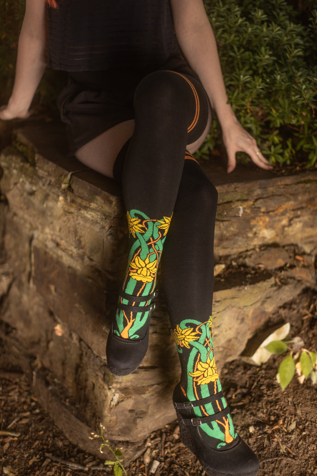 XL Foot Botanical Nouveau Thigh High Socks - Yellow Daffodils