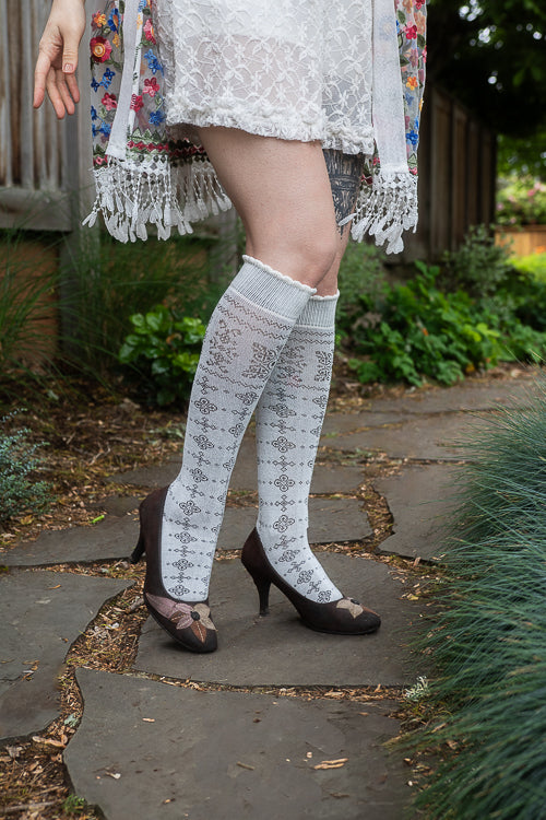 Knockout Bouquet Bamboo Knee High - Ivory/Black