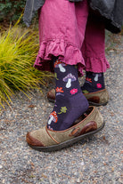 Shroom Bloom Wool Lightweight Crew in Blackberry