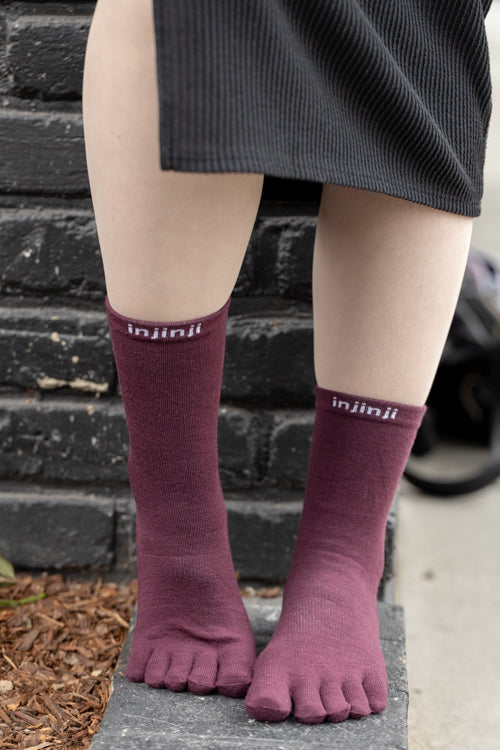 Basic Wool Liner Crew Toe Socks - Burgundy