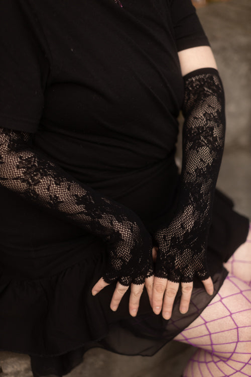 Floral Lace Long Fingerless Gloves - Black
