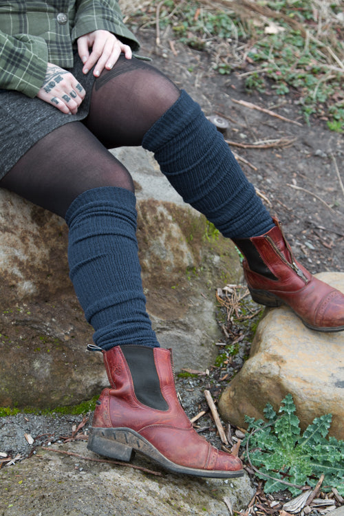 Larger Footed Long Cuffable Scrunchable Socks - Navy