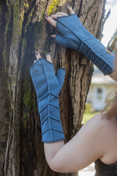 Leaf Pattern Fleece Arm Warmers - Blue