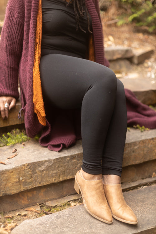 Plus Size High Waisted Fleece Lined Leggings - Black