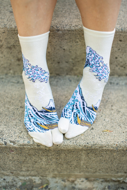 Hokusai Tabi Socks - Ivory