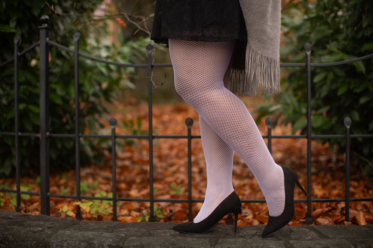 Plus Size Fishnet Seamless Pantyhose - Lavender
