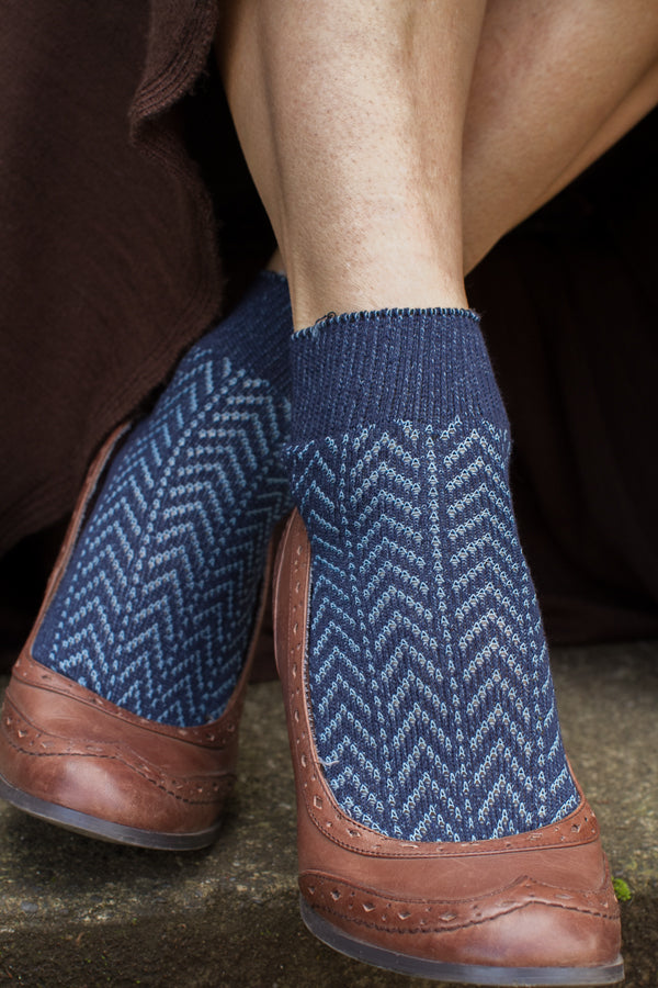 Shorty Chevron Anklet - Dark Denim and light blue