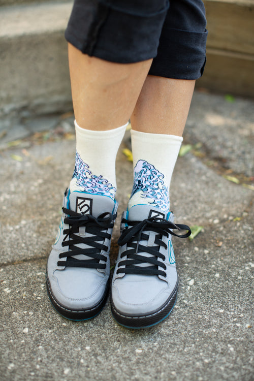 Hokusai Tabi Socks - Ivory